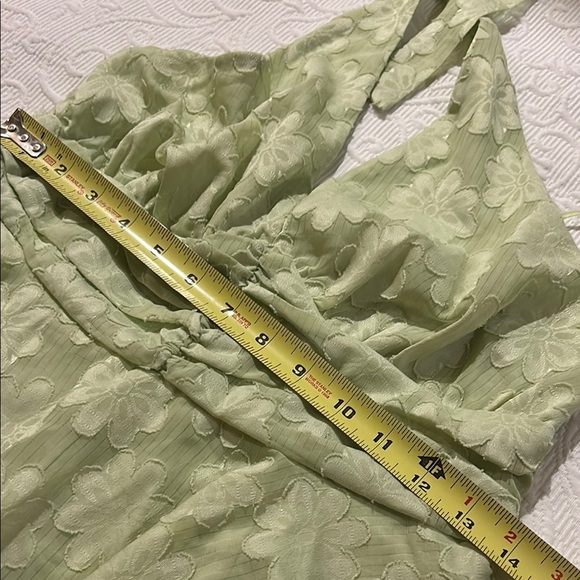Green Halter Dress with Floral Pattern - Picture 10 of 11